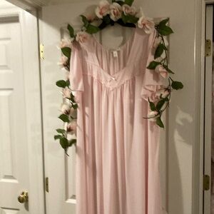 Miss Elaine Essentials 
Washed but never worn.